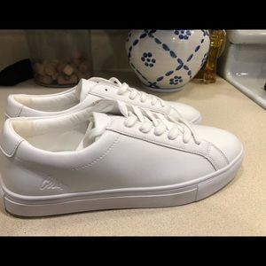 CLSC men size 9 white shoes